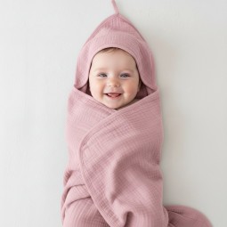 Musselin-Kapuzenhandtuch für Babys und Kleinkinder Dusty Pink - Dolce Sonno